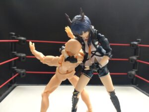 ウロボロス　黒音まほ